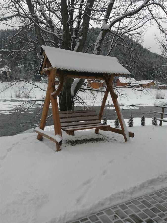 Загородные дома Yablunevyi Tsvit Яремче